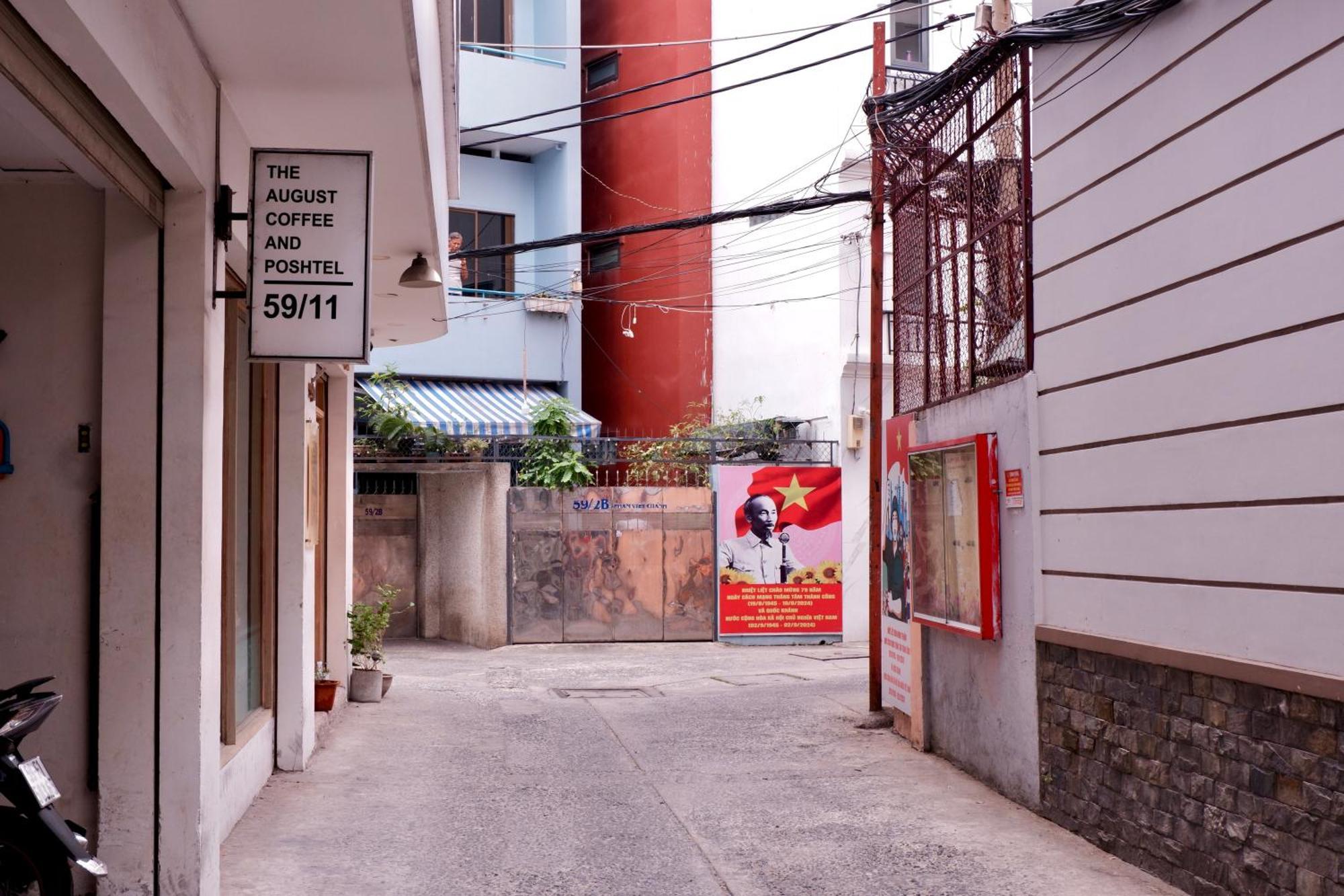 Cozy Minimalist Near Bui Vien Walking Street, District 1 Апартаменты *