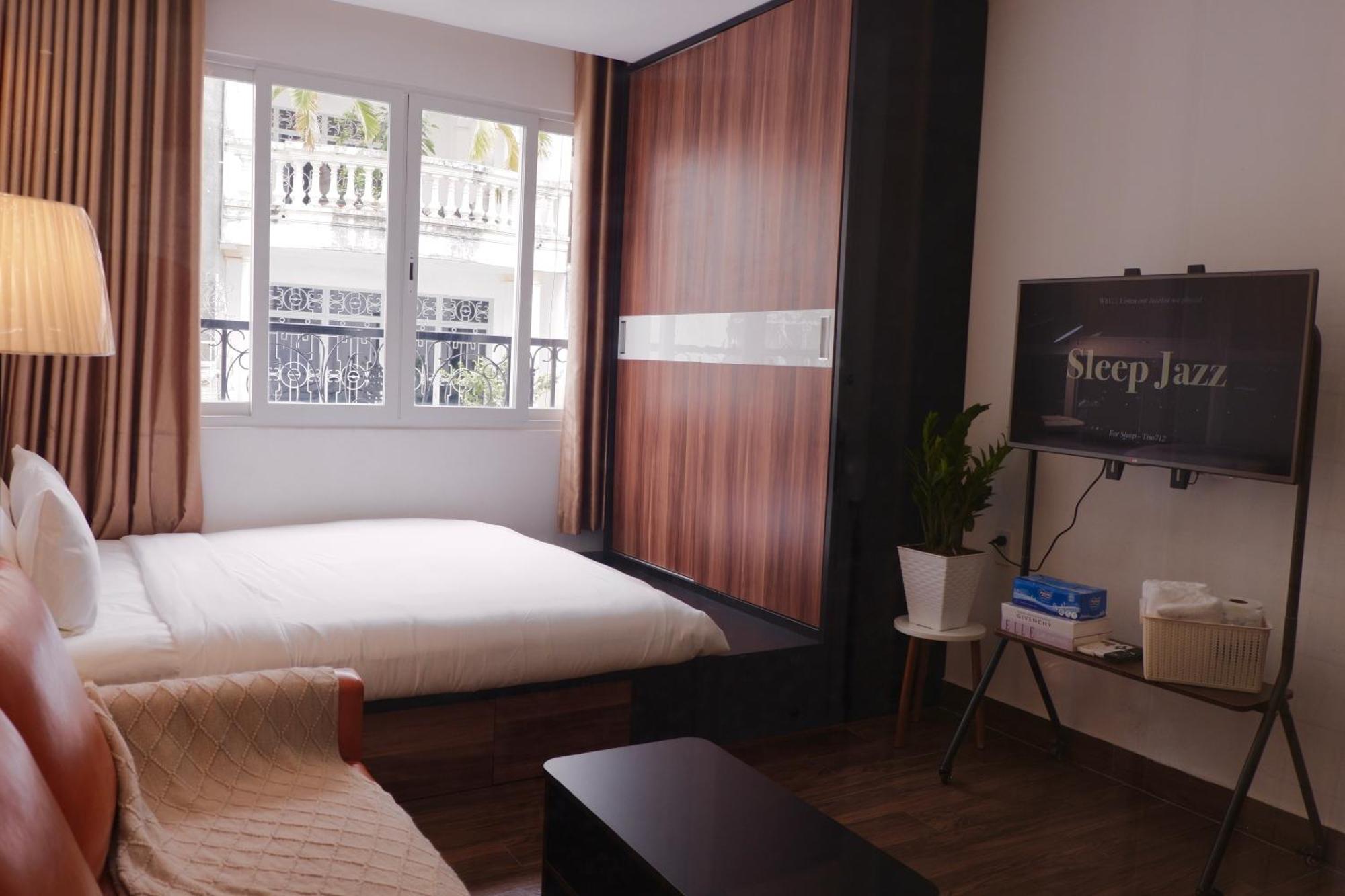 Cozy Minimalist Near Bui Vien Walking Street, District 1 * Хошимин